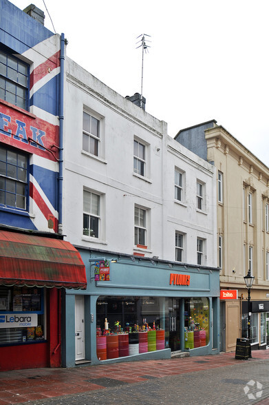 Primary Photo Of 16-17 Cranbourne St, Brighton Storefront Retail Residential For Lease