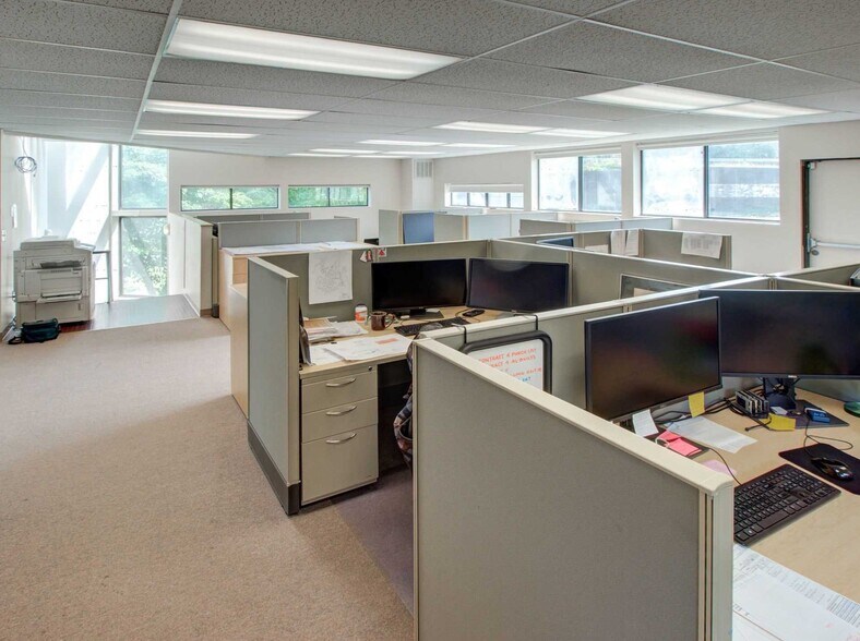 More Photos Of 56 Main St, Poughkeepsie Medical For Lease