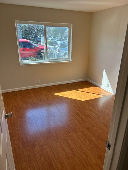 More Photos Of 811 Jeanne Ave, San Jose Apartments For Sale