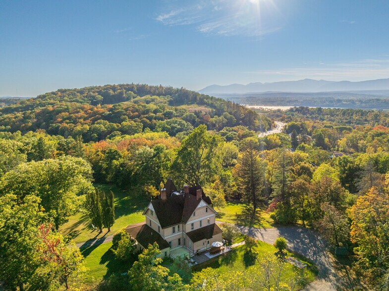 Primary Photo Of 4317 NY-23, Hudson Specialty For Sale