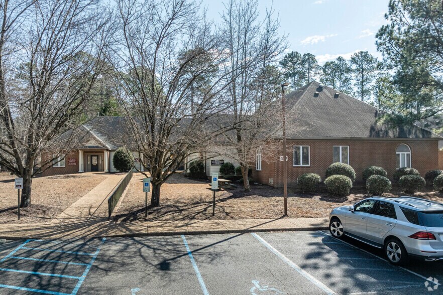 More Photos Of 477 McLaws Cir, Williamsburg Medical For Lease