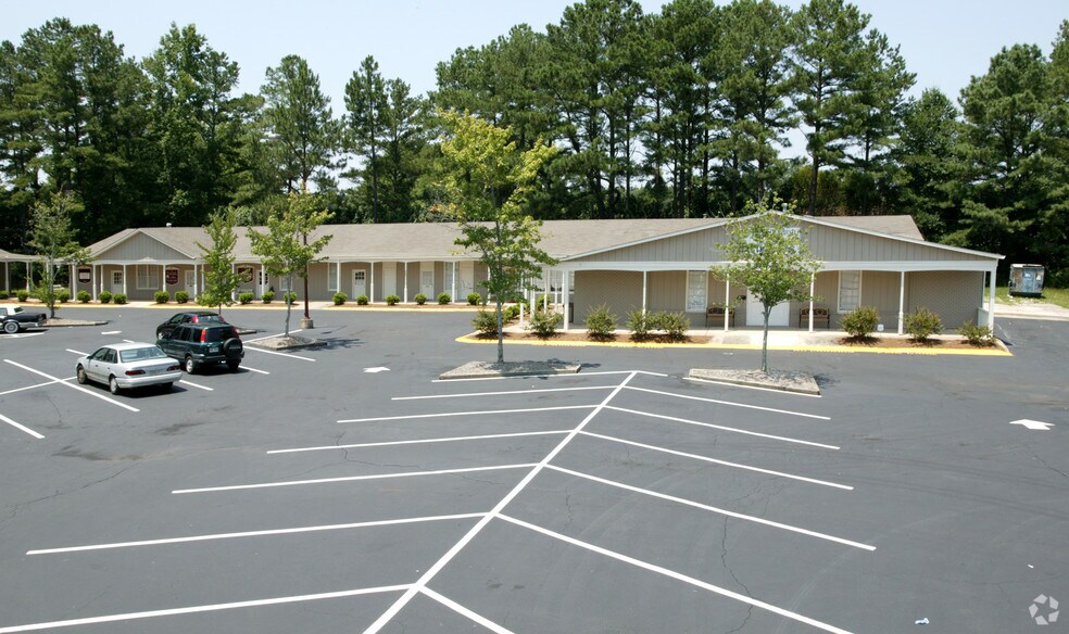 More Photos Of 4650 Flat Shoals Rd, Union City Office For Lease
