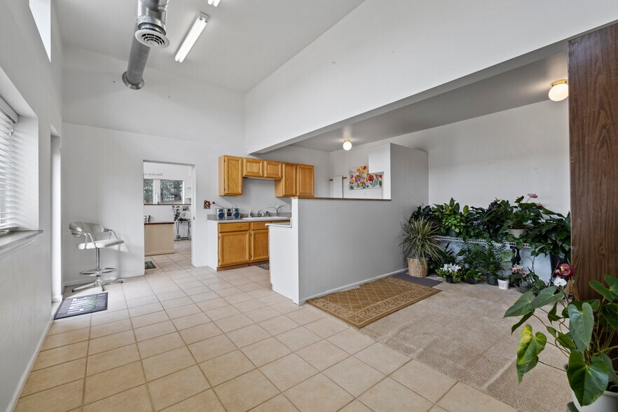 More Photos Of 7690 Carlson Ct, Fort Collins Warehouse For Sale