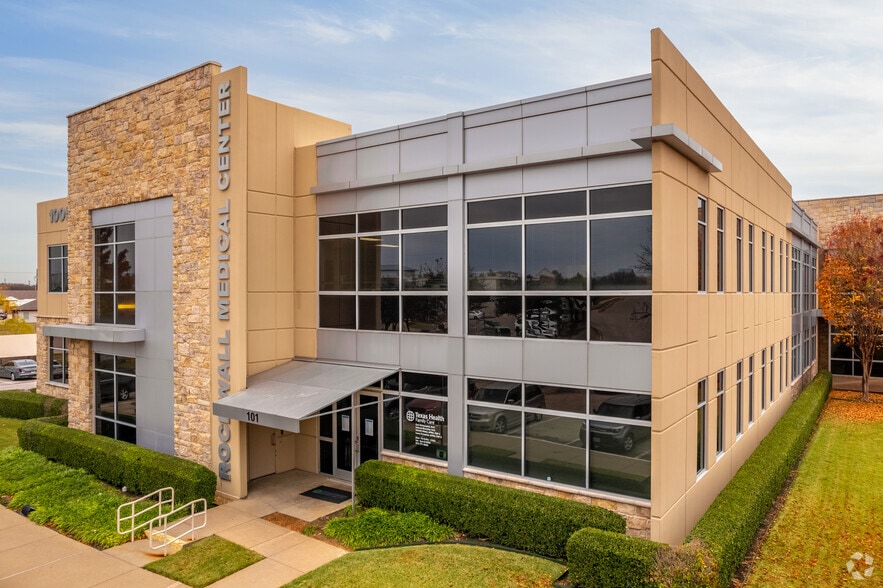 More Photos Of 1005 W Ralph Hall Pky, Rockwall Medical For Lease