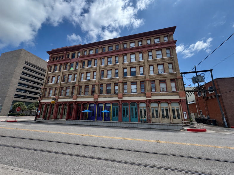 Primary Photo Of 2221 Market St, Galveston Apartments For Lease
