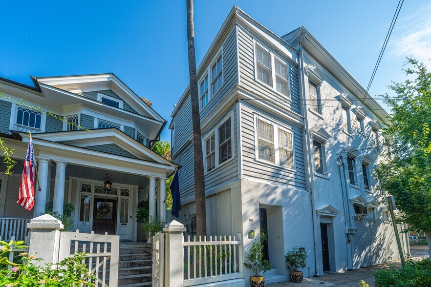 More Photos Of 90 Bull St, Charleston Storefront Retail Residential For Sale