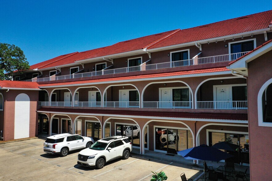 More Photos Of 220-236 Harbor Blvd, Destin Storefront Retail Residential For Sale