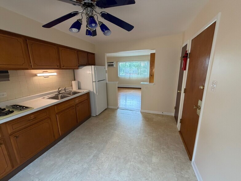 More Photos Of 14 N Martha St, Lombard Multifamily For Sale