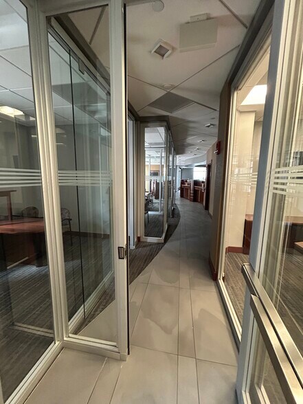 More Photos Of 95 Kneeland St, Boston Apartments For Lease
