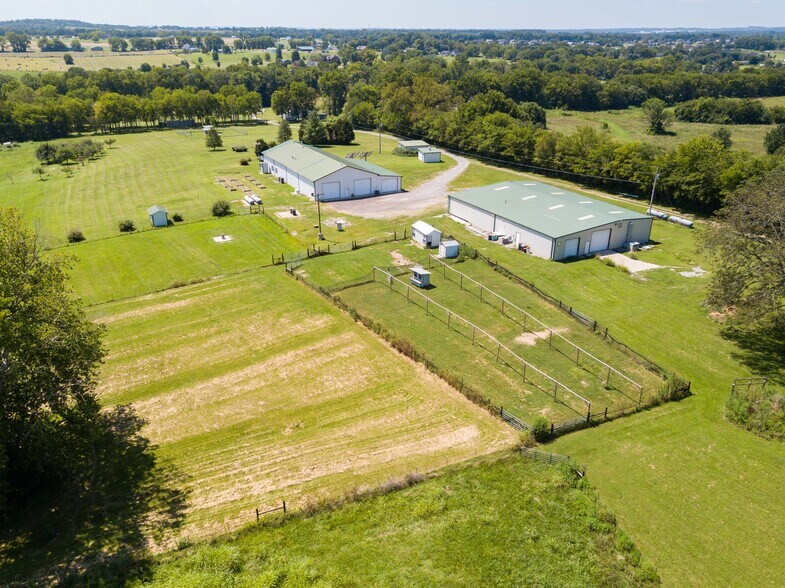 Primary Photo Of 1201 Old Hopewell Rd, Castalian Springs Showroom For Sale