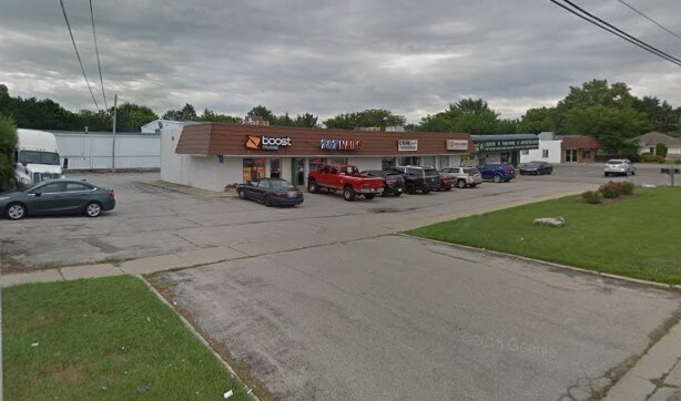 More Photos Of 103-107 S Center Rd, Saginaw Unknown For Lease