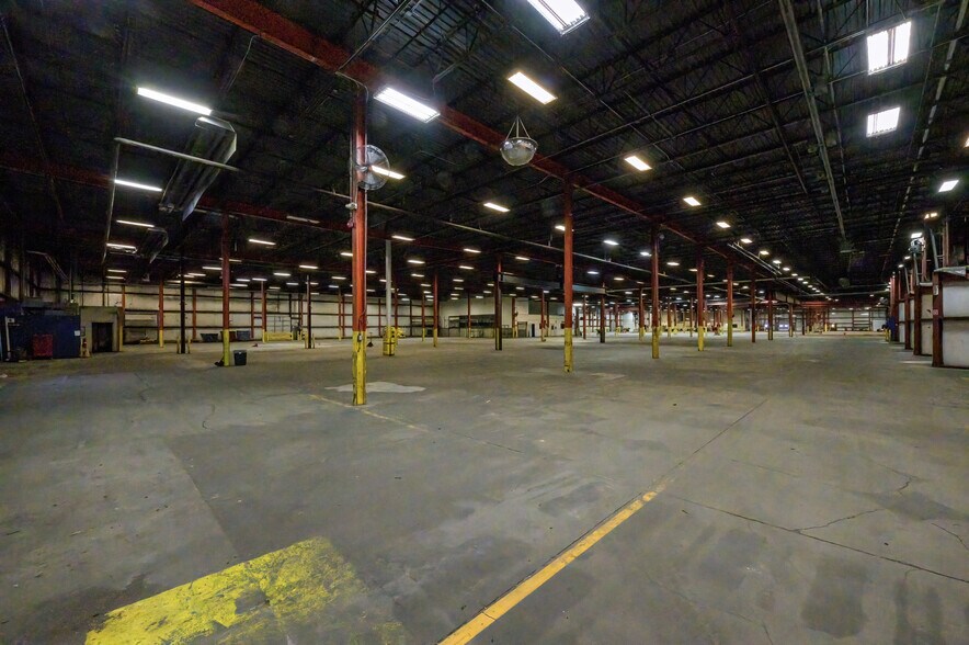 More Photos Of 111 Mosher St, Holyoke Warehouse For Sale