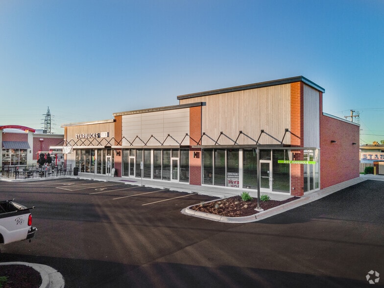 More Photos Of 7717 W 95th St, Hickory Hills Freestanding For Lease