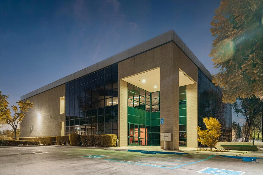 More Photos Of 10 Chrysler, Irvine Light Manufacturing For Sale