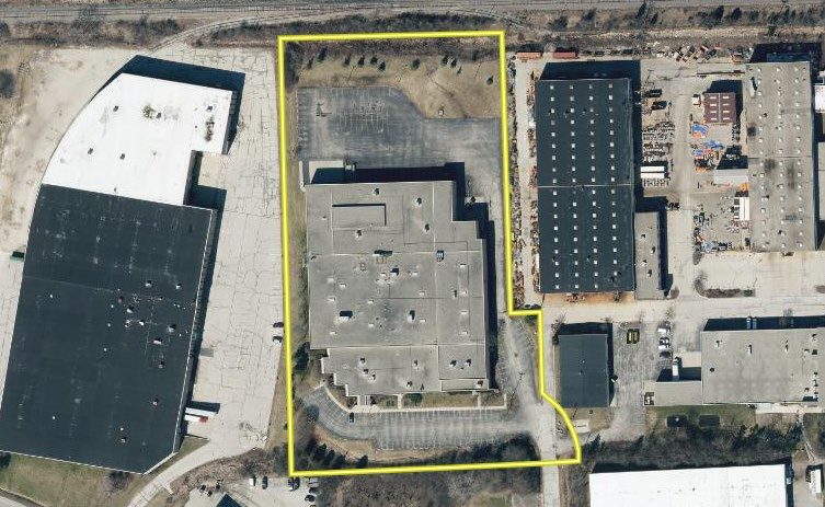 More Photos Of 16000 W Rogers Dr, New Berlin Manufacturing For Sale