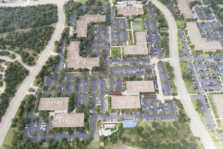 More Photos Of 9401 Amberglen Blvd, Austin Office For Lease