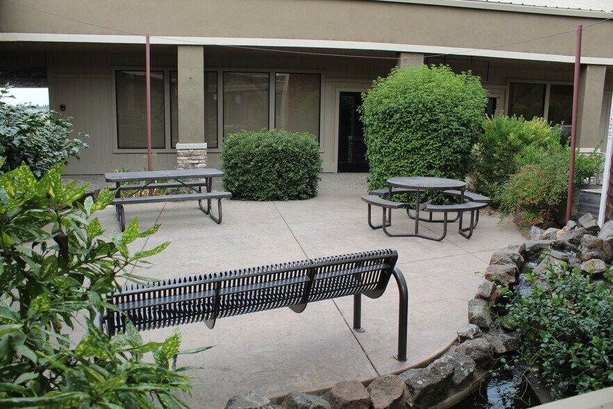 More Photos Of 3330 Cameron Park Dr, Cameron Park Office For Lease