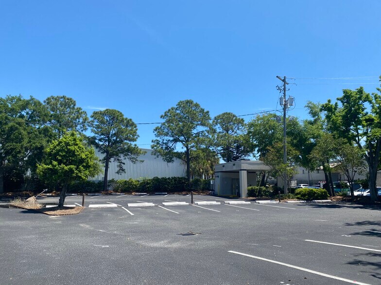 More Photos Of 276 East Bay St, Charleston Storefront Retail Office For Lease