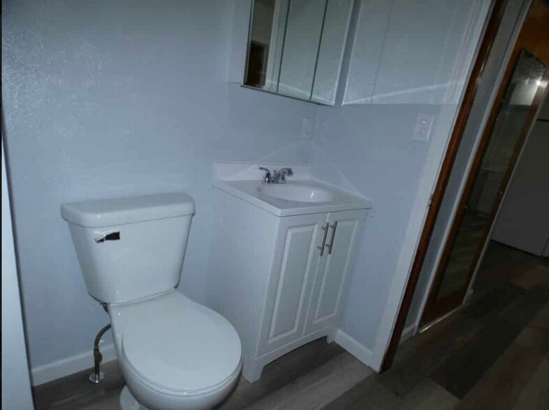 More Photos Of 105 S Washington St, Sparta Apartments For Sale