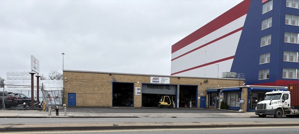 Primary Photo Of 186-14-20 Jamaica Ave, Jamaica Warehouse For Sale
