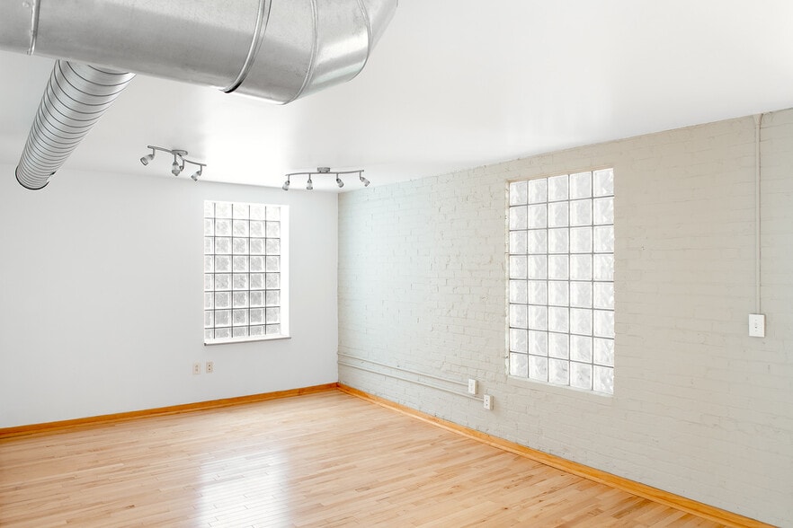 More Photos Of 282 Morewood Ave, Pittsburgh Loft Creative Space For Lease