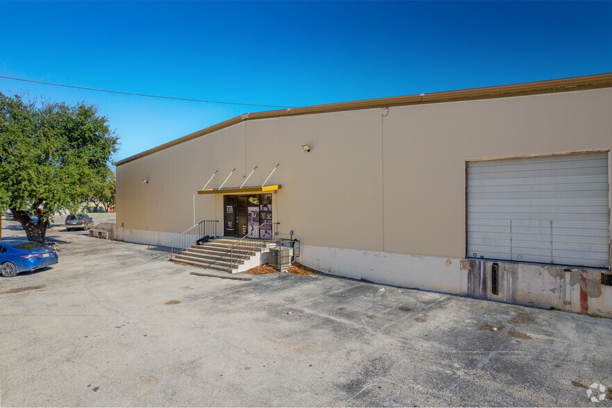 Primary Photo Of 7114 Eckhert Rd, San Antonio Industrial For Lease