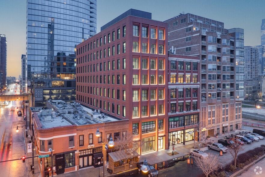 More Photos Of 732 W Randolph St, Chicago Unknown For Lease