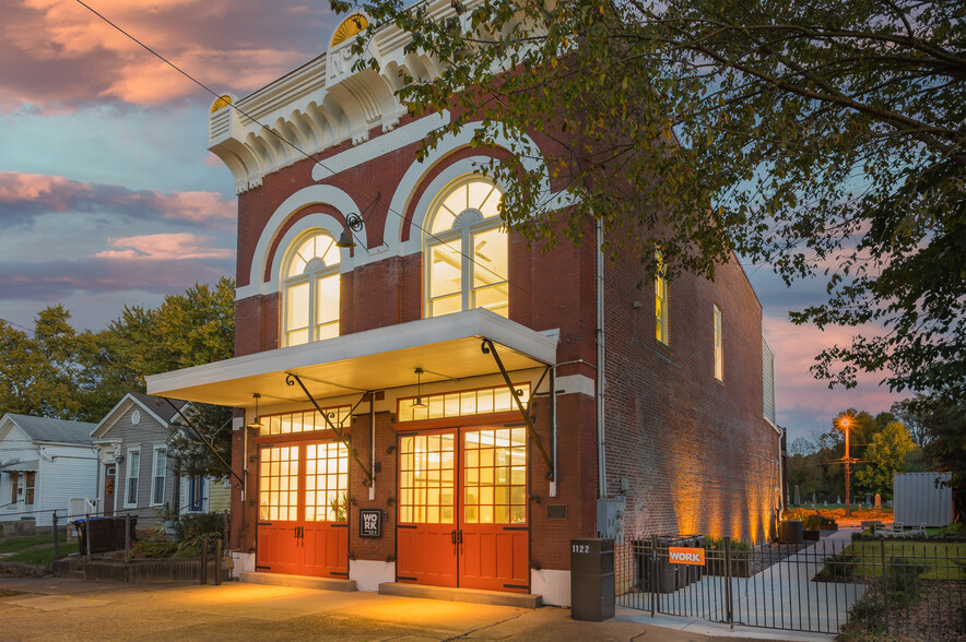 Primary Photo Of 1122 Rogers St, Louisville Police Fire Station For Sale