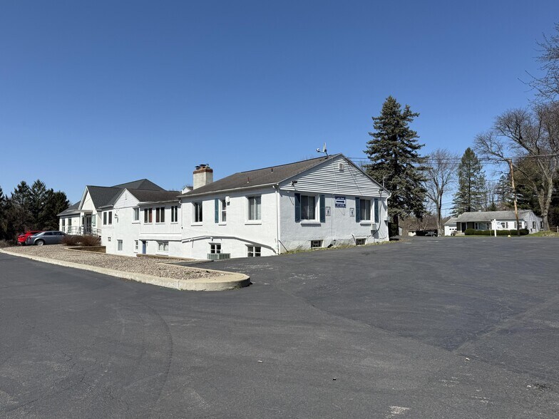 More Photos Of 2041 Penfield Rd, Penfield Unknown For Lease