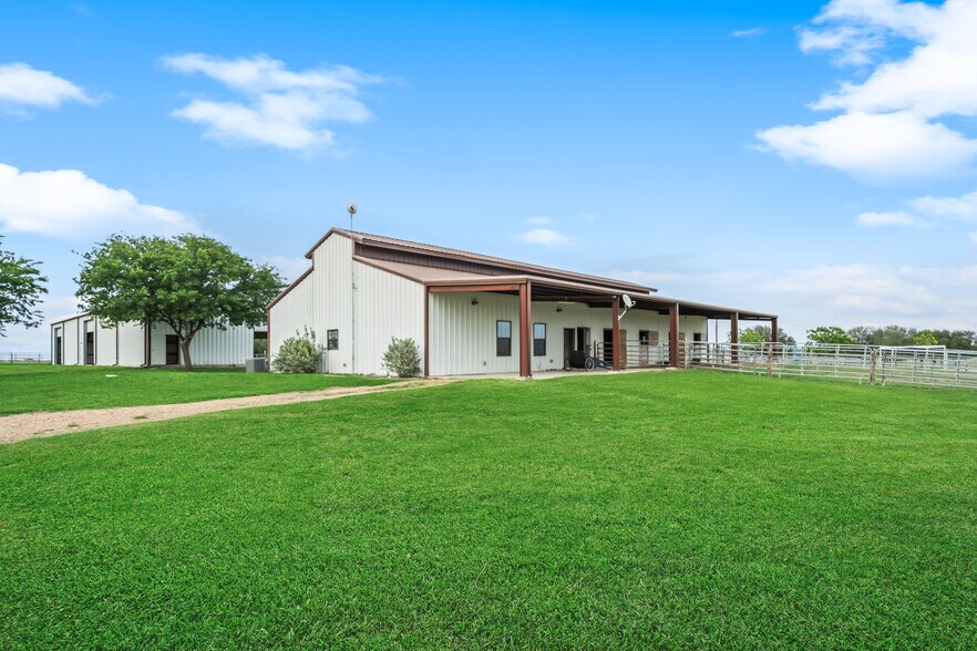 More Photos Of 119 FM 1891, Shiner Land For Sale