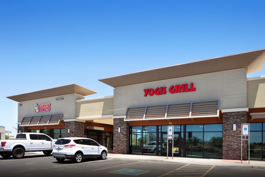 More Photos Of 211 N Estrella Pky, Goodyear Freestanding For Lease
