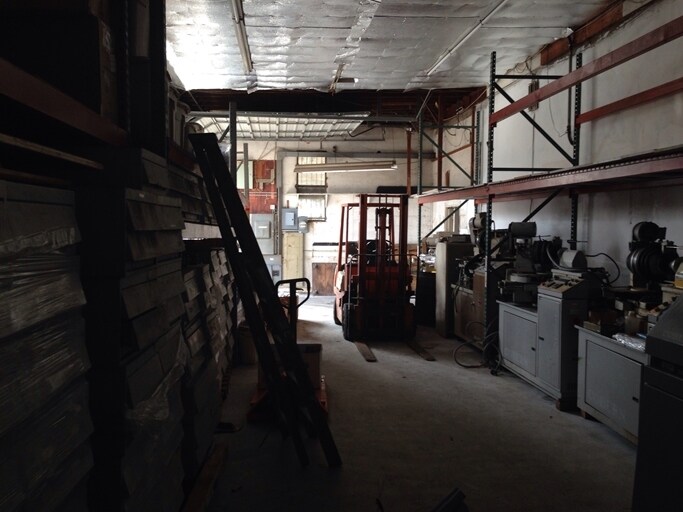 More Photos Of 5264 Long Beach Blvd, Long Beach Light Distribution For Lease