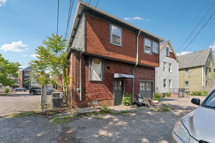 More Photos Of 12610 Larchmere Blvd, Cleveland General Retail For Sale