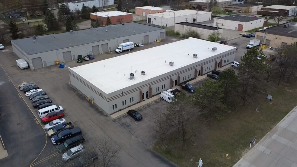 Primary Photo Of 38257-38289 Abruzzi Dr, Westland Unknown For Lease