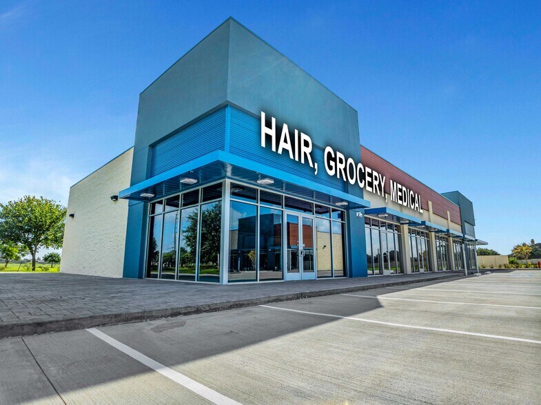More Photos Of 1821 BF Terry Blvd, Rosenberg Freestanding For Lease