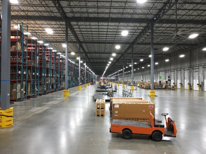 More Photos Of 33 Industrial Pky, La Porte Distribution For Lease