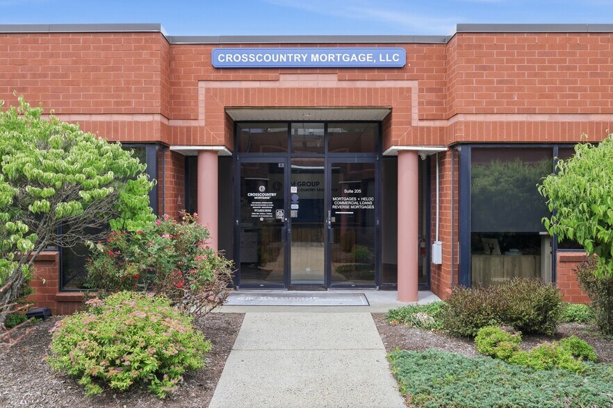 More Photos Of 200 Mineral Springs Rd, Rockaway Medical For Sale
