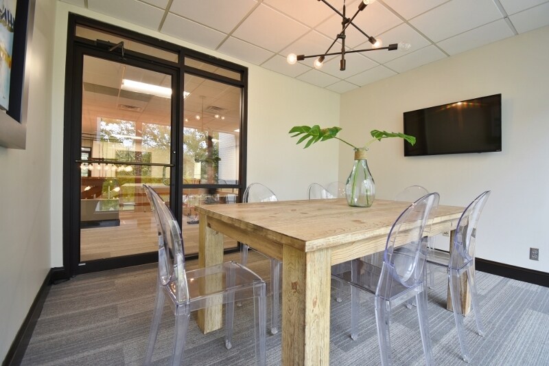 More Photos Of 824 S Milledge Ave, Athens Office For Lease