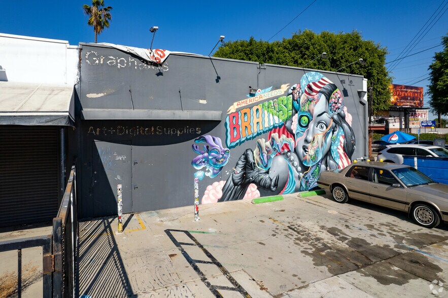 More Photos Of 3049 La Cienega Blvd, Culver City Warehouse For Lease