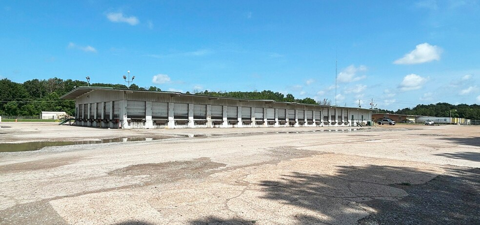 More Photos Of 149 Becknell St, Pearl Warehouse For Lease