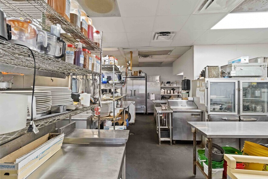 More Photos Of 362 W Dearborn St, Englewood Storefront For Sale