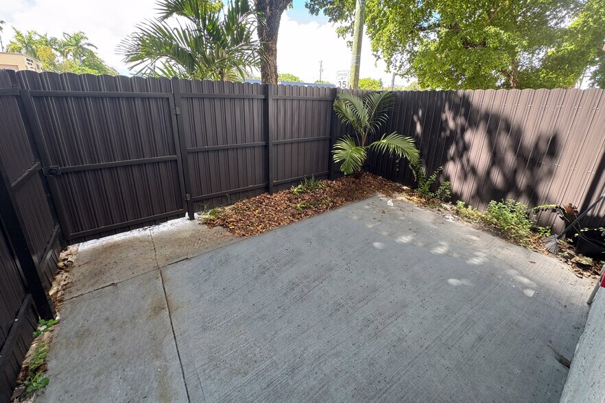 More Photos Of 2520 N Andrews Ave, Wilton Manors Apartments For Sale