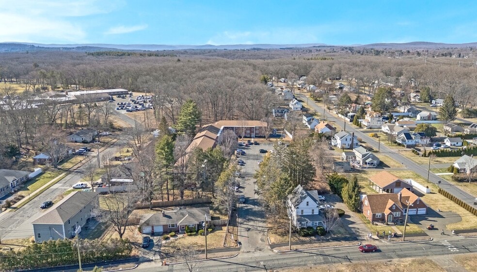 More Photos Of 238 Maple St, Agawam Apartments For Sale