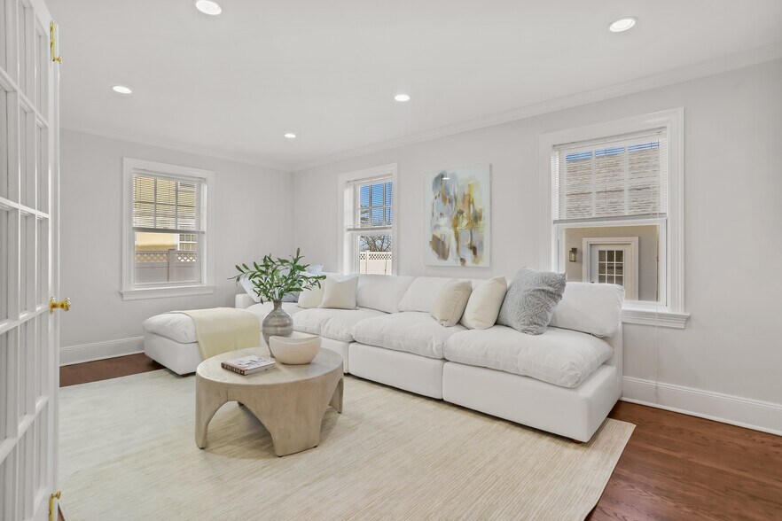 More Photos Of 151 Hamilton Ave, Greenwich Multifamily For Sale