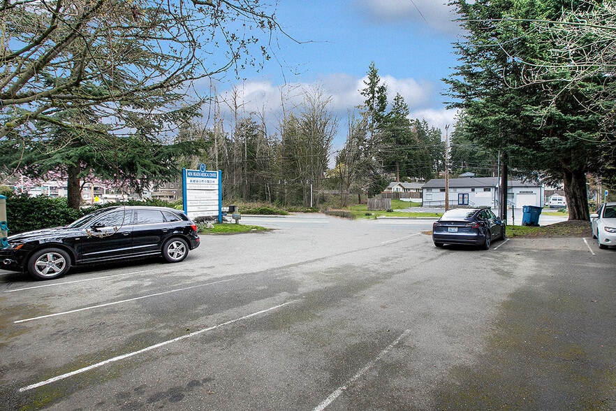 More Photos Of 23700 Edmonds Way, Edmonds Medical For Lease