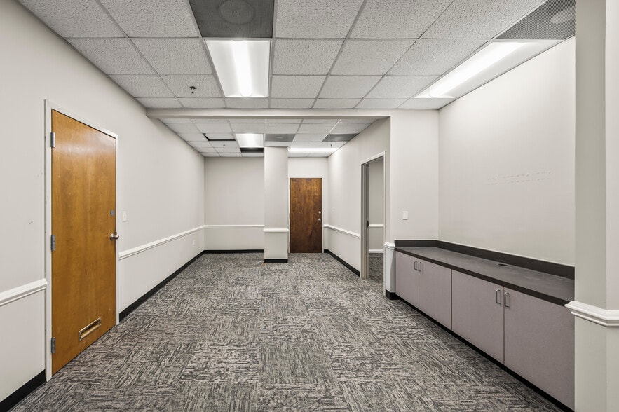 More Photos Of 8025 North Point Blvd, Winston-Salem Office For Lease