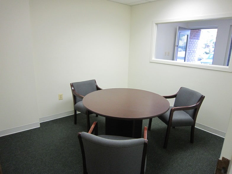 More Photos Of 849 Quince Orchard Blvd, Gaithersburg Medical For Lease