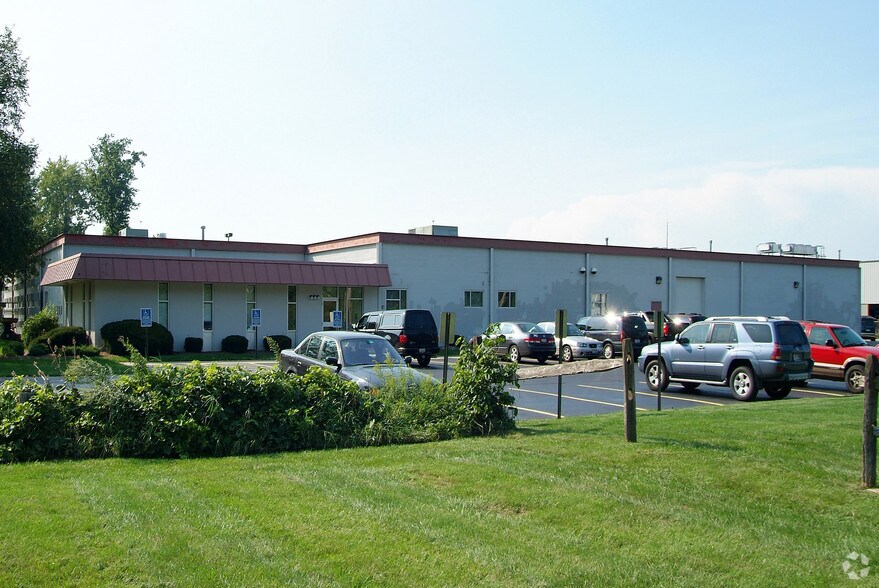 More Photos Of 1320 Taylor St, Elyria Warehouse For Lease