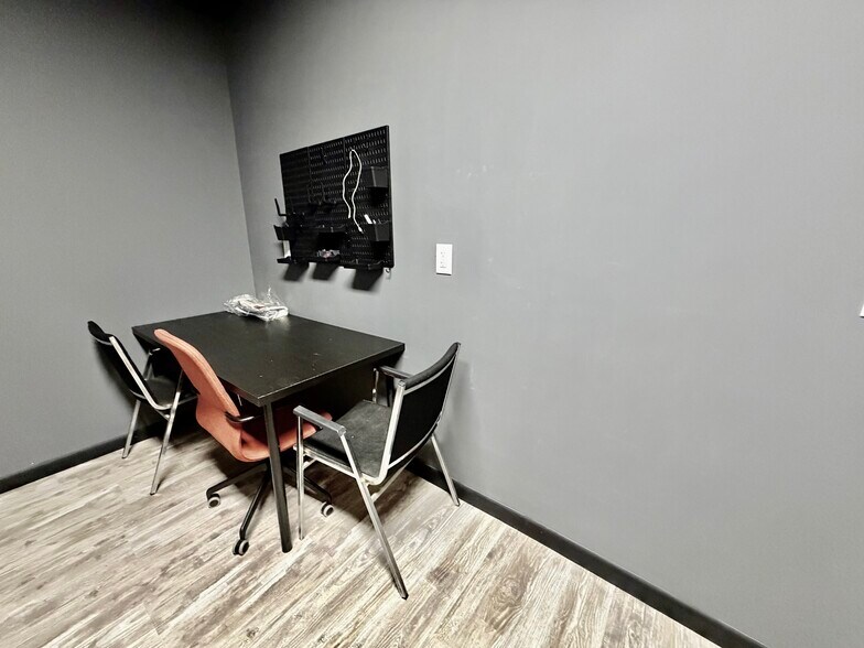 More Photos Of 23-35 Tokeneke Rd, Darien Unknown For Lease