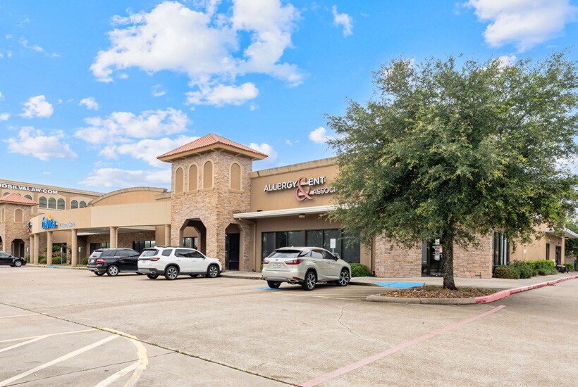 More Photos Of 9223 Broadway St, Pearland Storefront Retail Office For Sale